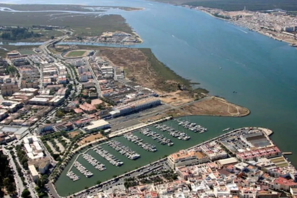 Apartamento Centro De Ayamonte. Junto Al Rio Guadiana Y Nuevo Puerto Deportivo. 0*, Ayamonte España