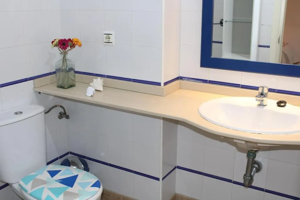 Apartamento Centro De Ayamonte. Junto Al Rio Guadiana Y Nuevo Puerto Deportivo.